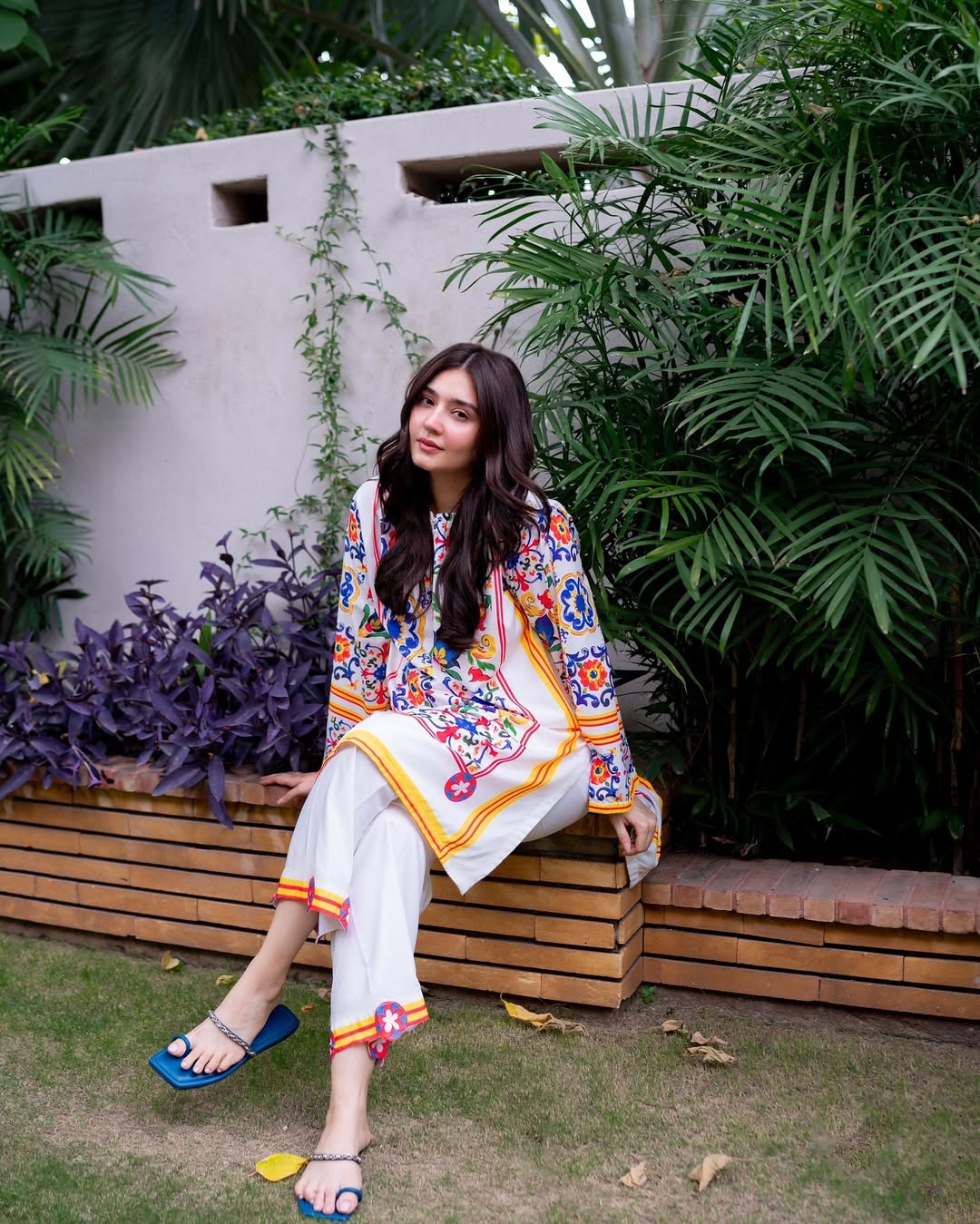 Gulshan-e-Hayat 🌼🕊️ 2-Piece Kurti Set