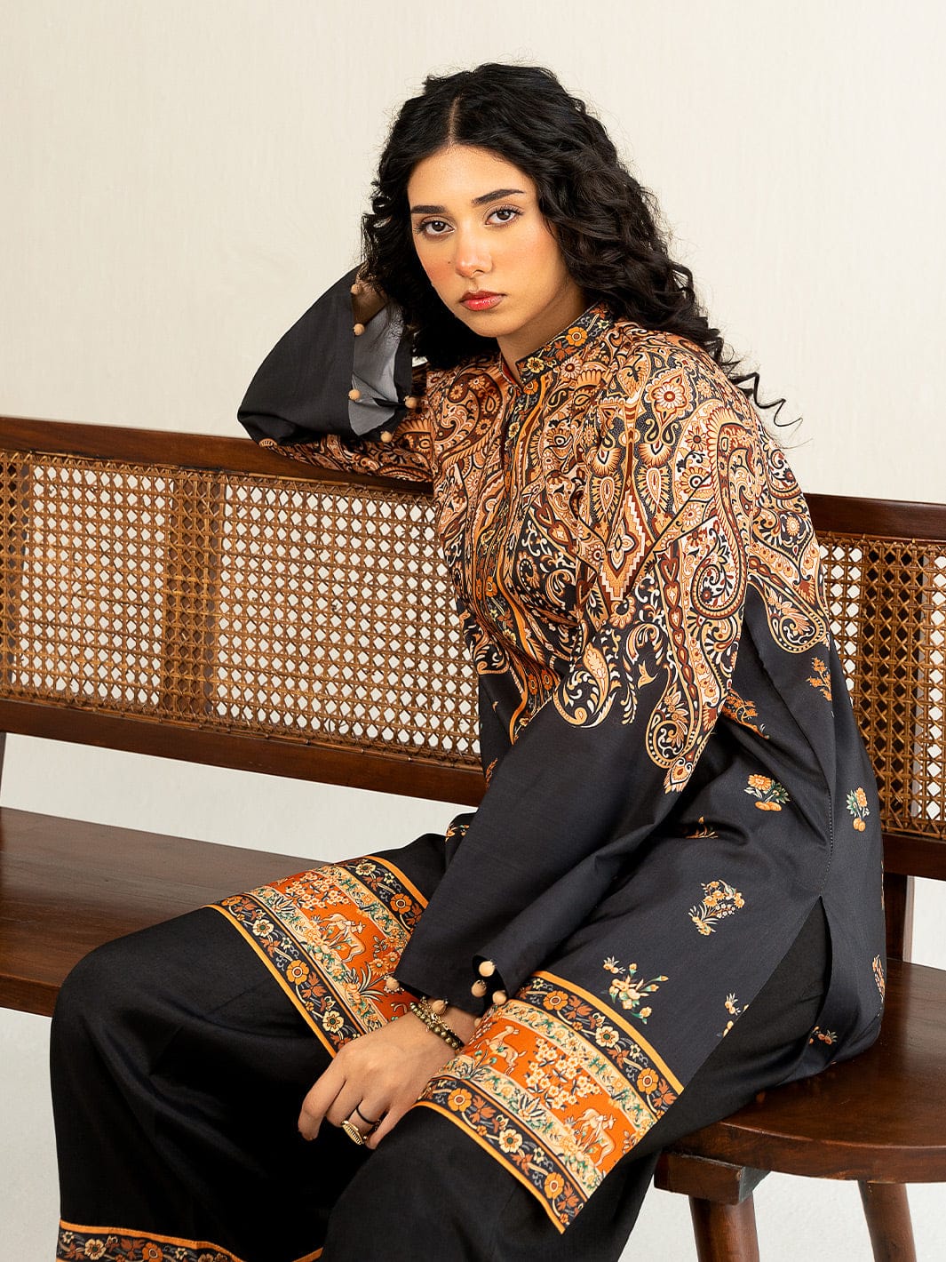Zarq-e-Zevar 🪔💃 2-Piece Kurti Set